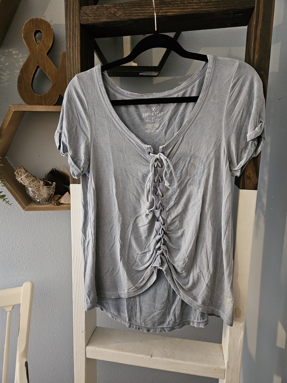 American Eagle Outfitters Light Gray Lace-Up Front Short Sleeve  Top Size Medium
